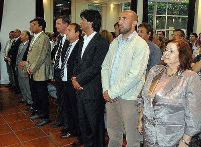 El espacio de Tabar�s explic� por qu� se baj� de la elecci�n