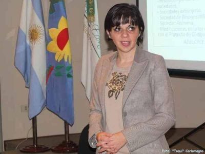 COMENZ� A DICTARSE EL PRIMER CICLO DE SOCIEDADES COMERCIALES