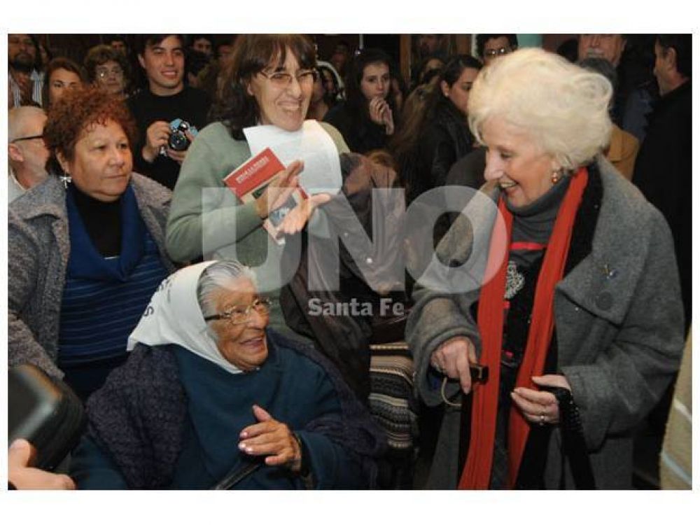 Carlotto en su paso por Santa Fe: �La democracia se sostiene con la memoria�