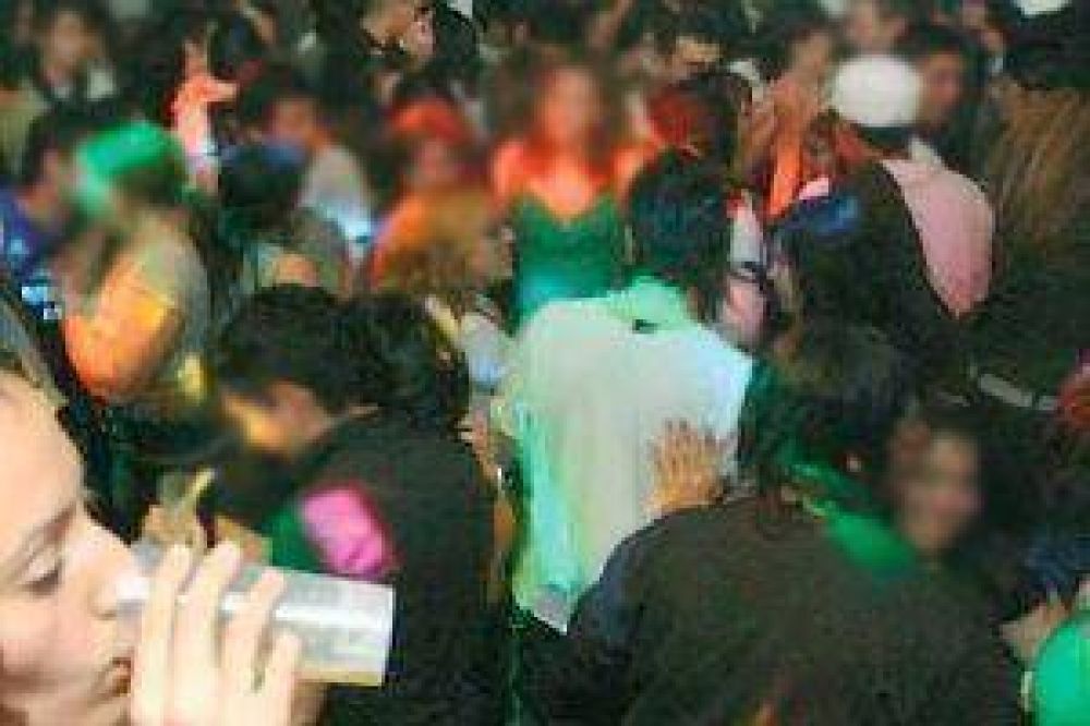 Locales nocturnos c�ntricos recibir�an duras sanciones por constantes faltas