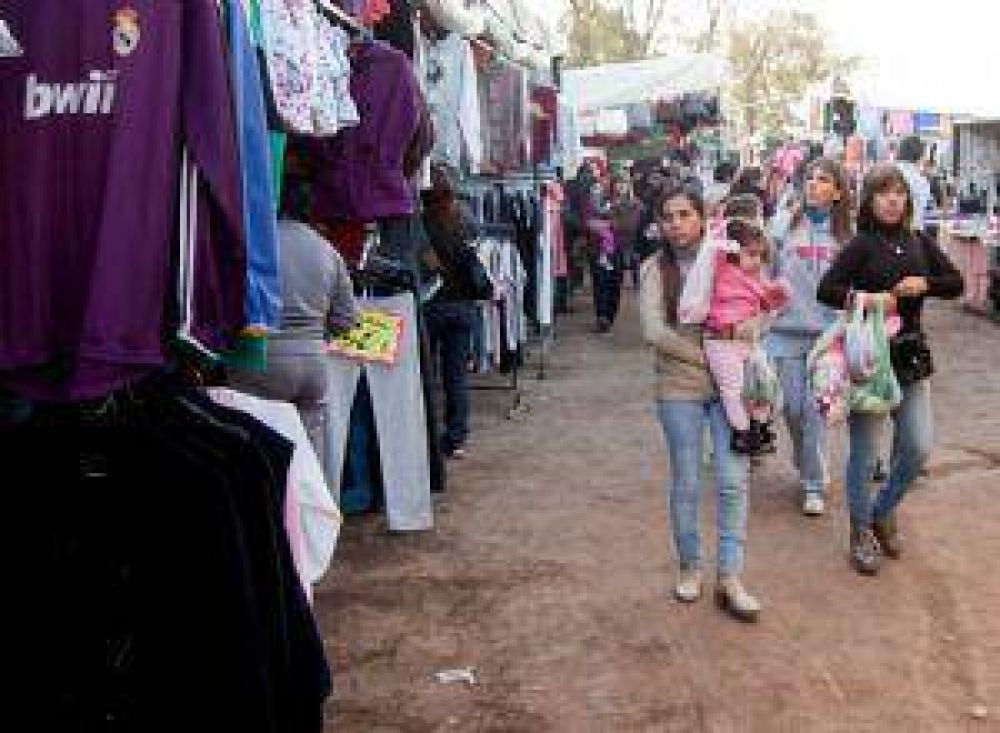 Masiva concurrencia a ferias instaladas en Capital y Valle Viejo