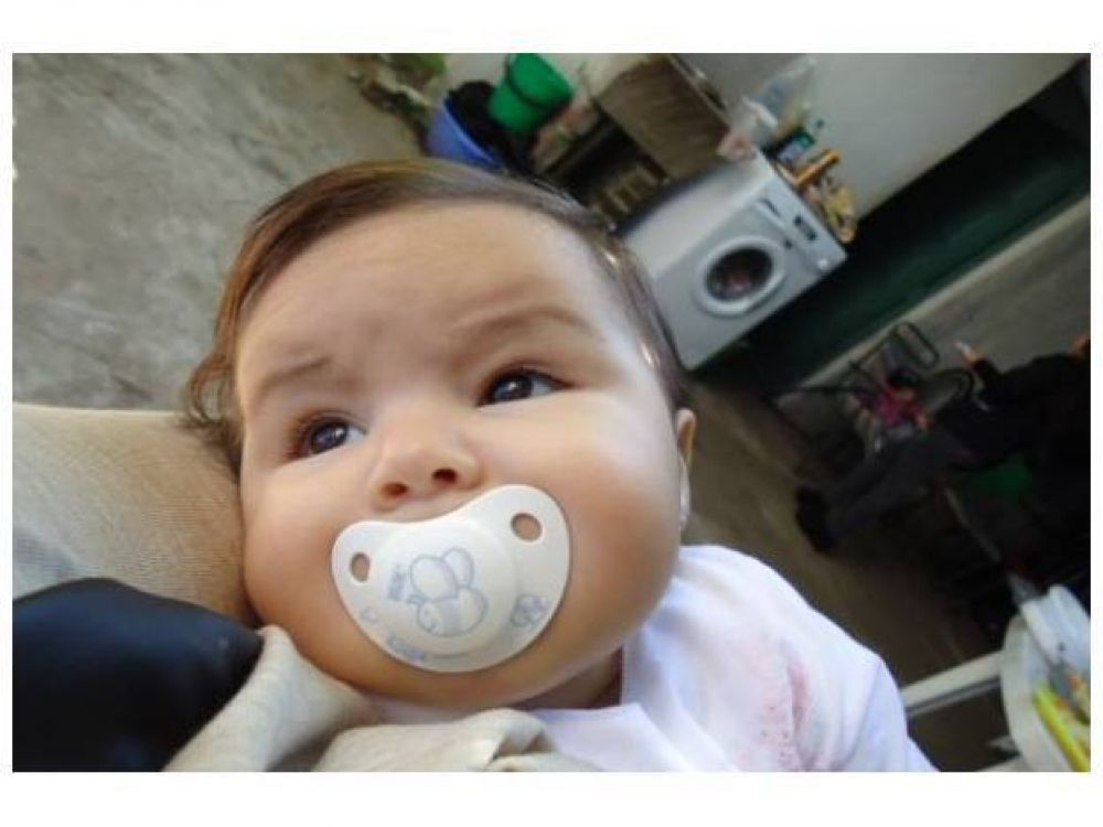 Piden ayuda para una beba de Paran� que padece de leucemia