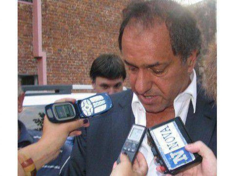 Crecen las versiones sobre un "carpetazo" que evit� el acuerdo de Scioli con Massa