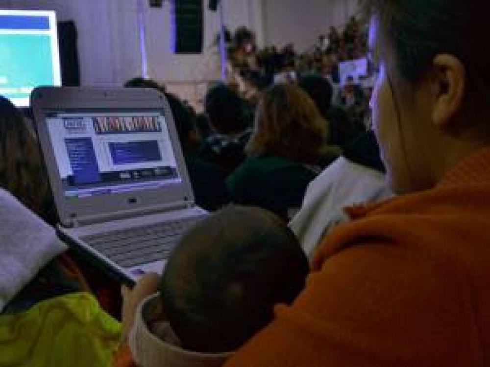 Plan 20-30: los alumnos recibir�n una antena wifi para su hogar