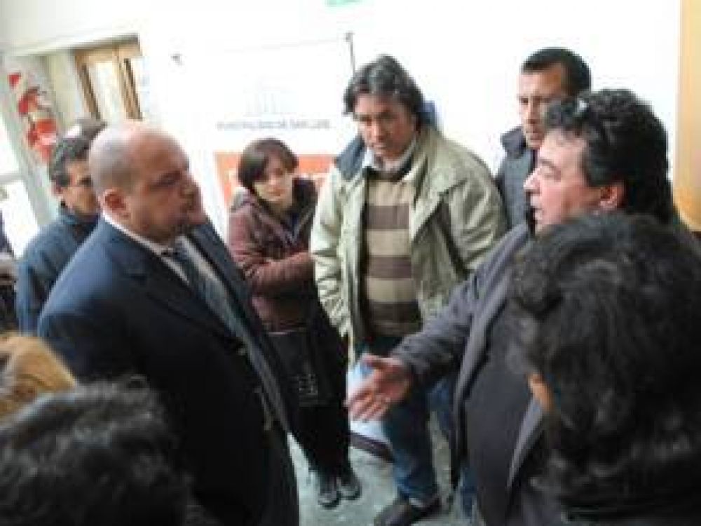 Sin acuerdo entre vendedores ambulantes y la Municipalidad