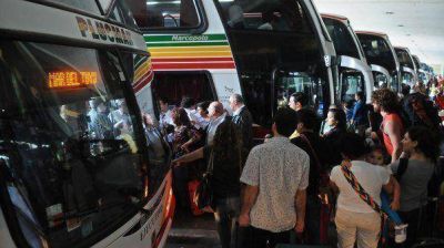 La UTA amenaza con un paro de micros de larga distancia