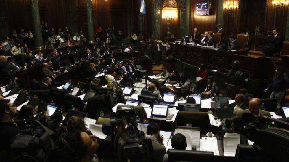 Las listas para legisladores porte�os a�n no cerraron