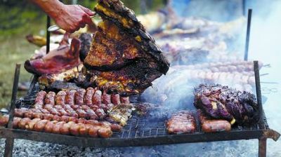 Para una familia tipo, comer sano cuesta $ 3.700 por mes