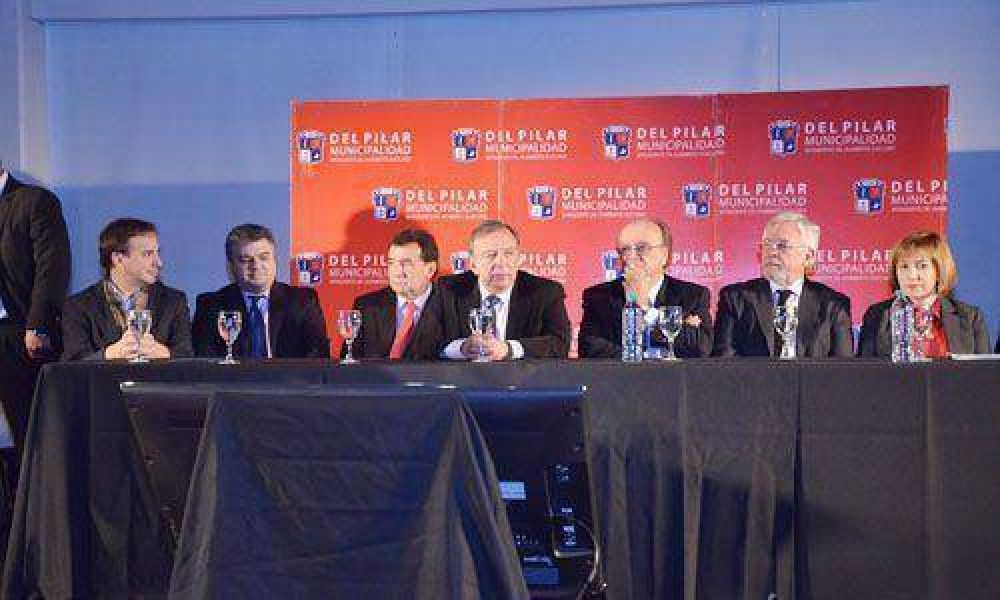 La interacci�n p�blica y privada, eje de una jornada empresarial