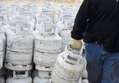 Entrega de bonos de gas y la �garrafa para todos� 