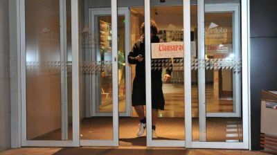 Clausuraron el Circo Rodas y el shopping de Villa Cabrera