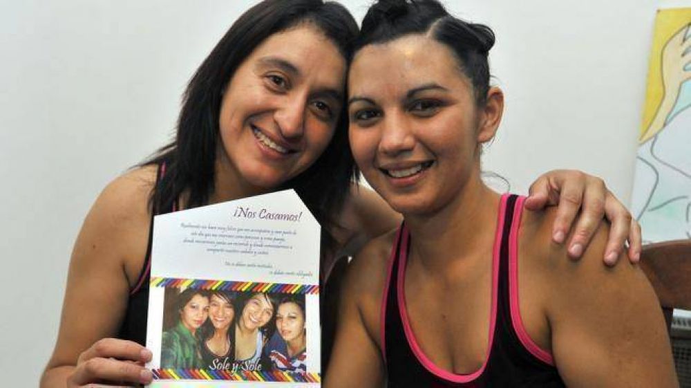 Su pareja se embaraz�, y Karina pide los 180 d�as por maternidad