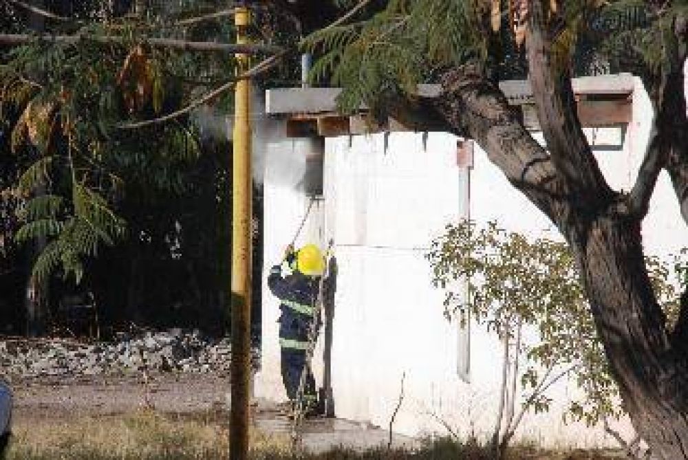 Cuantiosos da�os en el incendio de una cochera