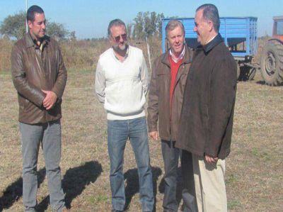 El ministro de Agricultura de la provincia visit� Freyre