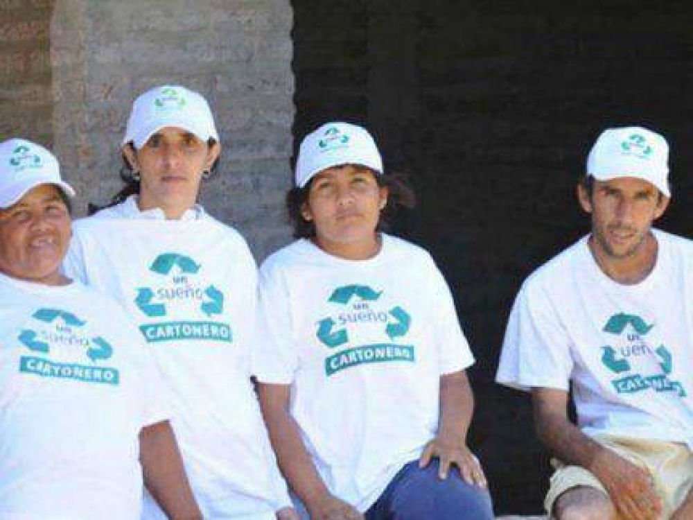 Cartoneros paranaenses tendr�n un galp�n para el acopio