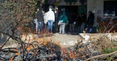 Beneficiarios del plan de trabajo "Kirchner" reclaman pago adeudado