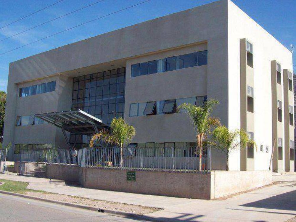 Fundaci�n Macro dona equipos para la Justicia
