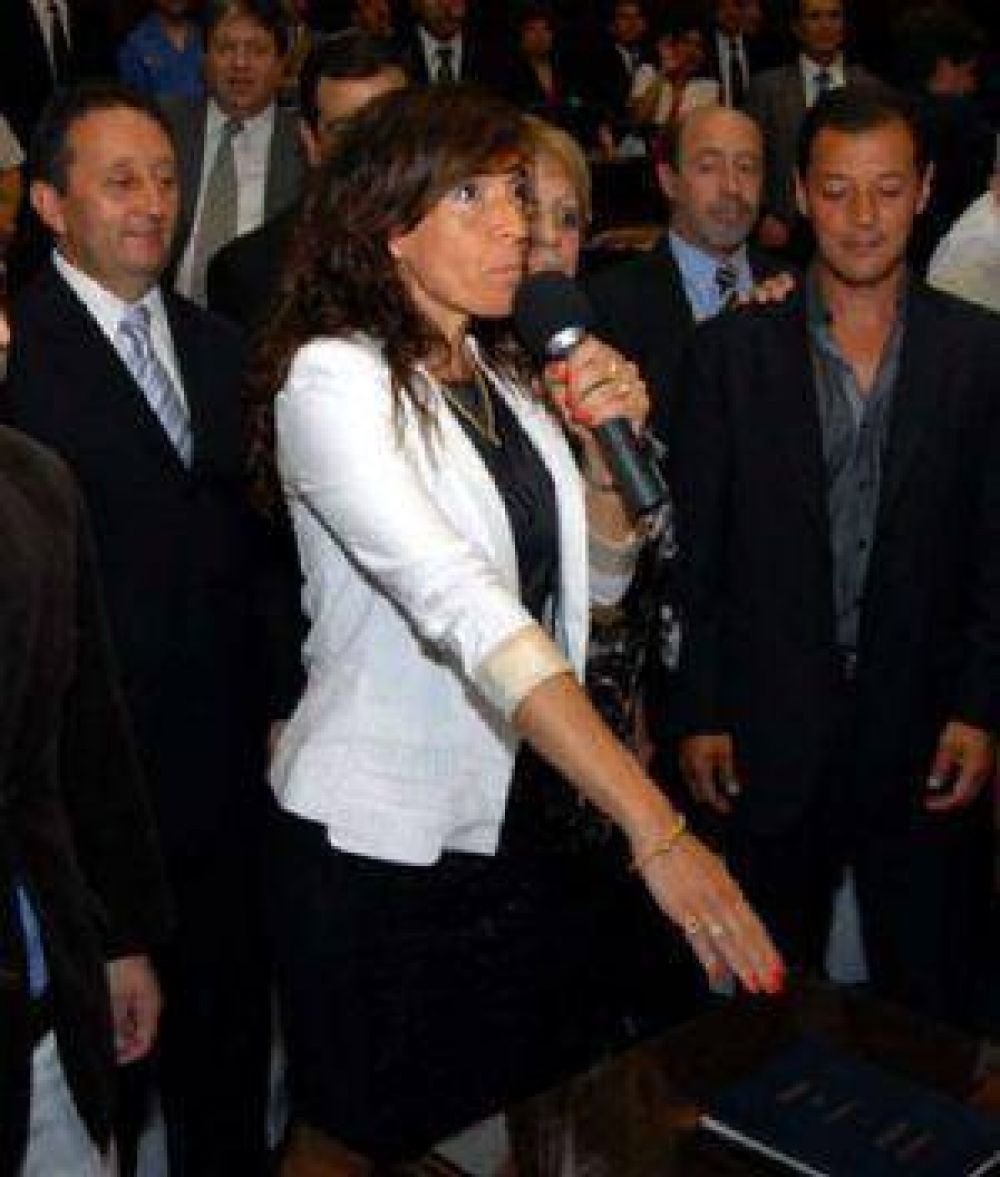 La mujer de Matar contraataca y le pide informes al Gobierno