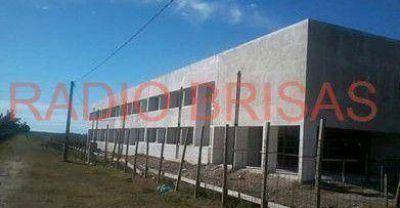 Pulti adelant� que en septiembre estar�a terminada la escuela primaria y secundaria del barrio 2 de Abril