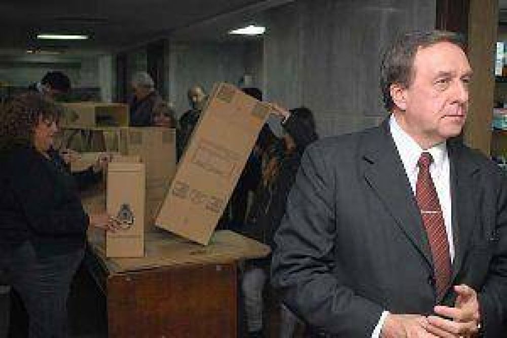 Elecciones: Molinari presidi� audiencias de control y oposici�n de dos alianzas