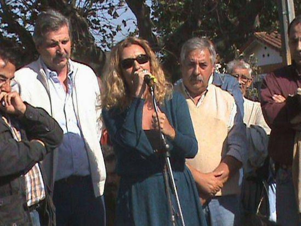 La Agrupaci�n MT que lidera Caly Tasistro presente en San Miguel en el D�a de los Trabajadores