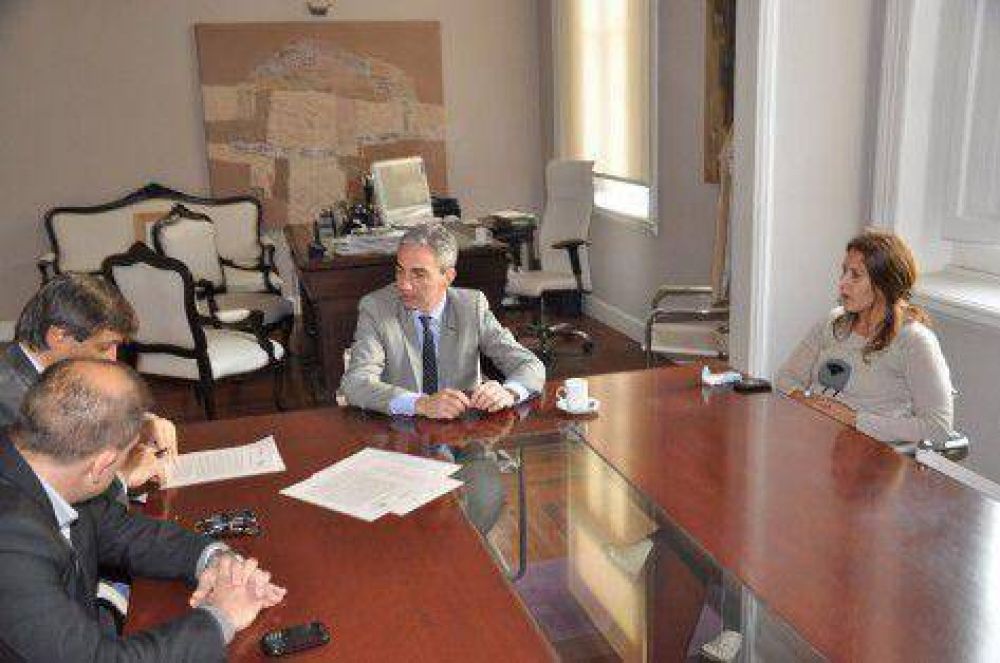 Jun�n brinda asesoramiento tecnol�gico a municipios bonaerenses