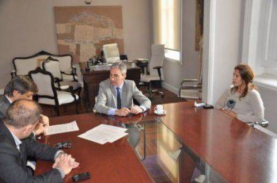 Jun�n brinda asesoramiento tecnol�gico a municipios bonaerenses