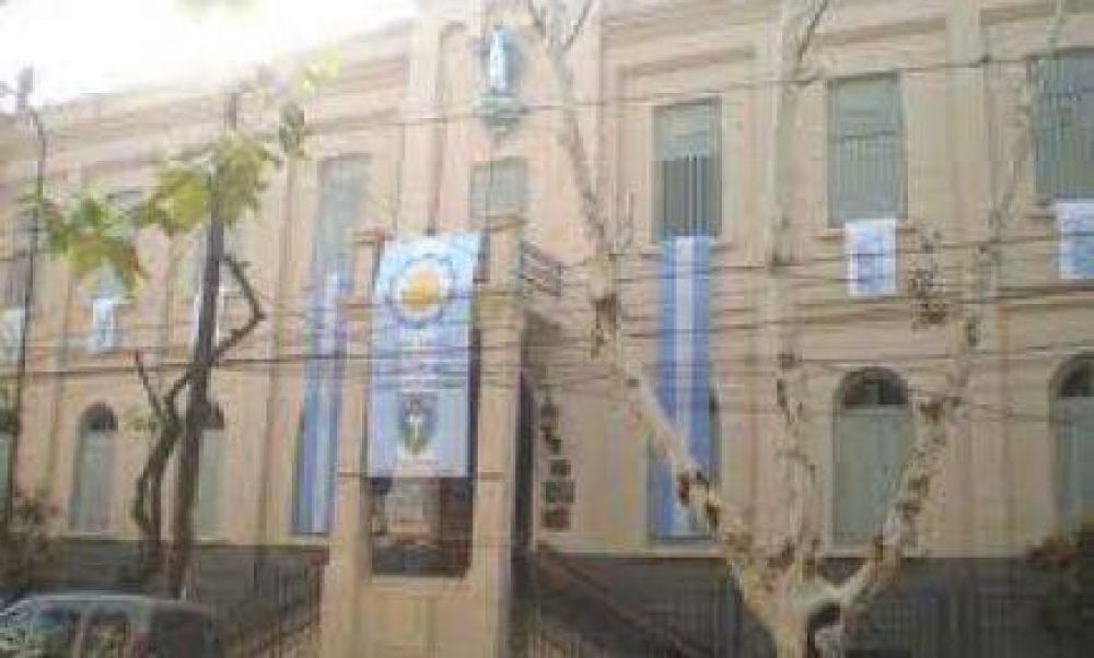 Secuestraron a adolescente frente al Colegio Santa Mar�a