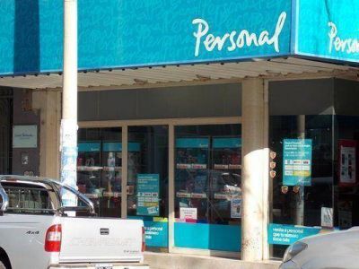 Asaltan un local de telefon�a en pleno centro santarrose�o