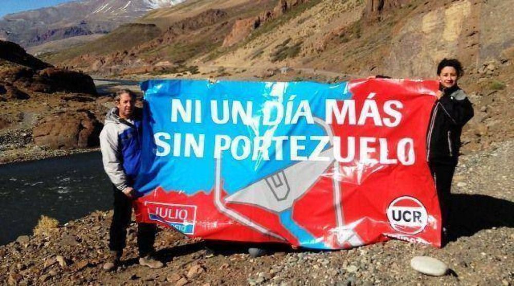 Cobos, en campa�a, insiste por Portezuelo del Viento