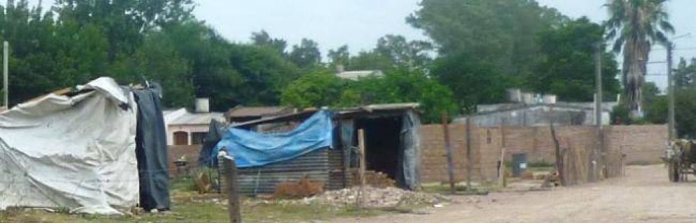 Vecinos denuncian a familias por usurpaci�n de terrenos en barrio de S�enz Pe�a