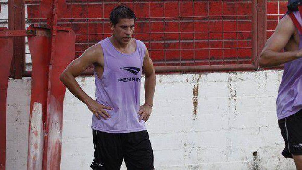 Rold�n pas� la escoba y dej� en pie a quince jugadores