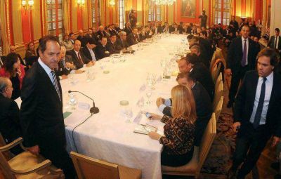 Scioli defendi� la gesti�n en la provincia