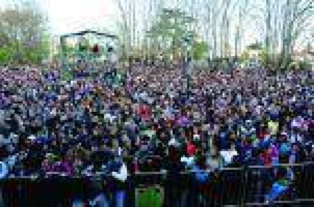 INOLVIDABLES FESTEJOS POR EL CENTENARIO DE ROQUE P�REZ