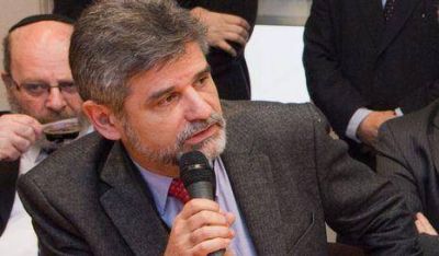 "No queremos una democracia que veta 120 leyes"