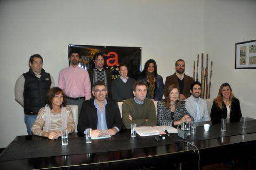 El massismo present� su lista lujanense