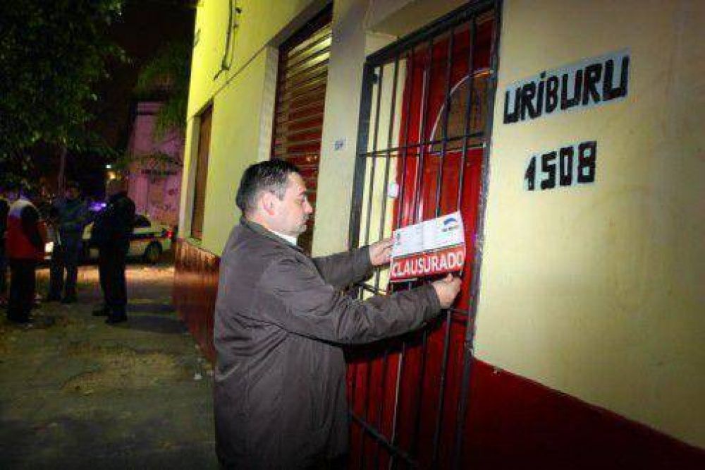 Otro prost�bulo clausurado en San Mart�n