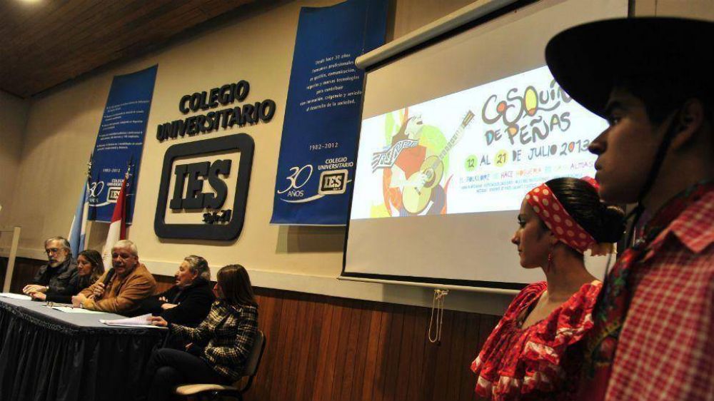 Cosqu�n, capital nacional e invernal del folclore