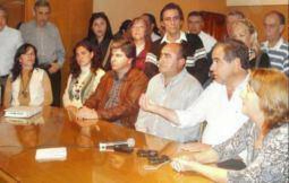 El martinismo volvi� a embestir contra Judith D�az Baz�n