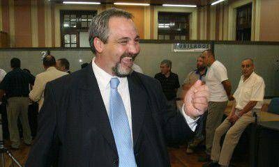 Dio marcha atr�s Luis B�hm con su pedido de aumento de la tarifa del agua
