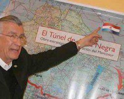 Gioja se reuni� con empresarios y habl� sobre el t�nel binacional