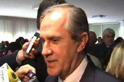 Asegura que encuestas posicionan �muy bien� a candidatos de Somos Parte