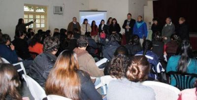 Desarrollo Social busca alfabetizar a 500 adultos mayores