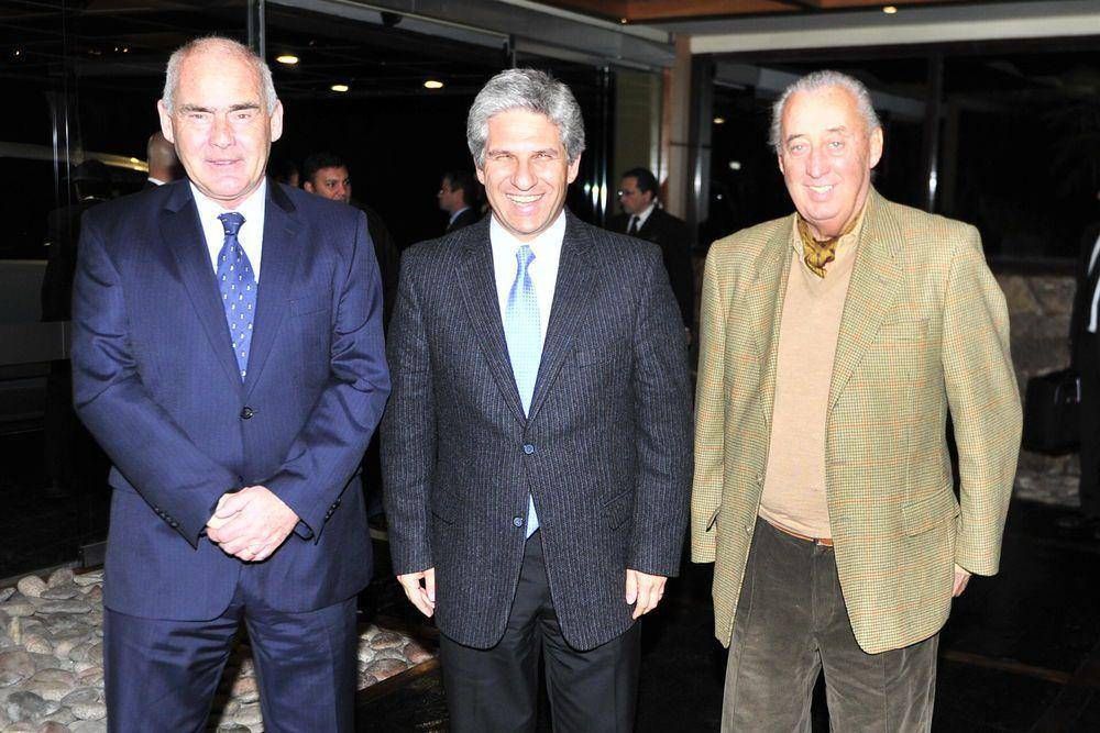 Poggi recibi� a funcionarios nacionales que participar�n de la cumbre