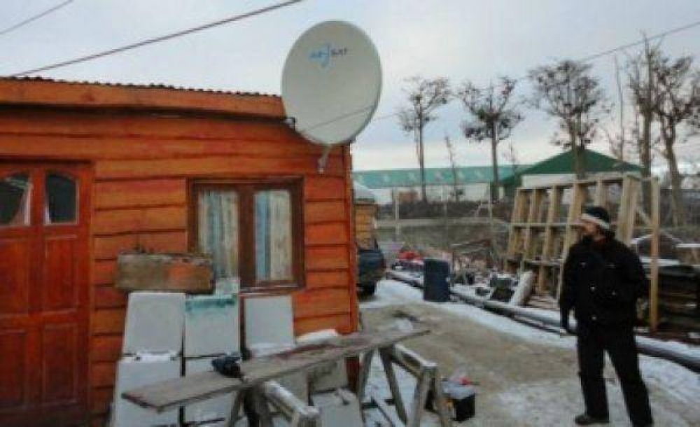 Instalan 44 antenas parab�licas de TDA en Tolhuin