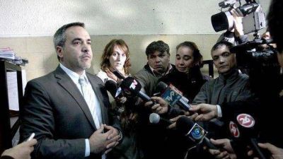 Mientras avanza en la pista de �El Cadillal�, el fiscal recibi� el respaldo de la Corte