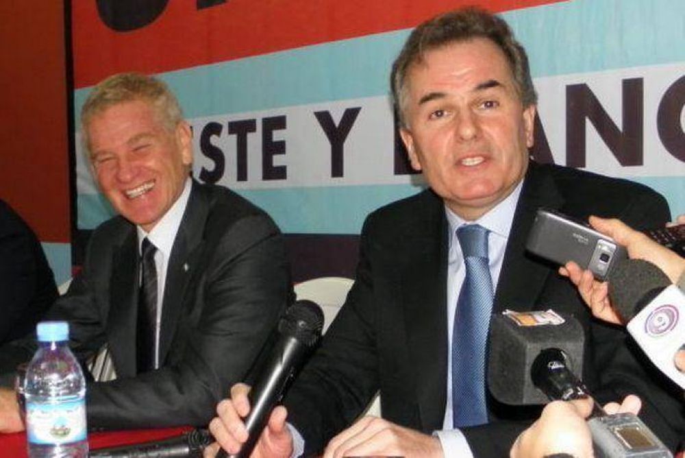 Hablamos con H�ctor Gay candidato a Diputado Provincial