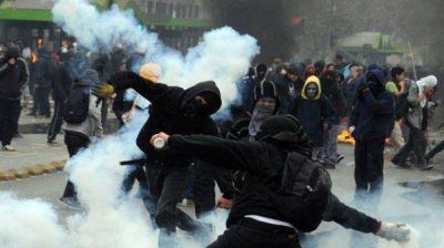 Serios incidentes tras una protesta de estudiantes en Chile