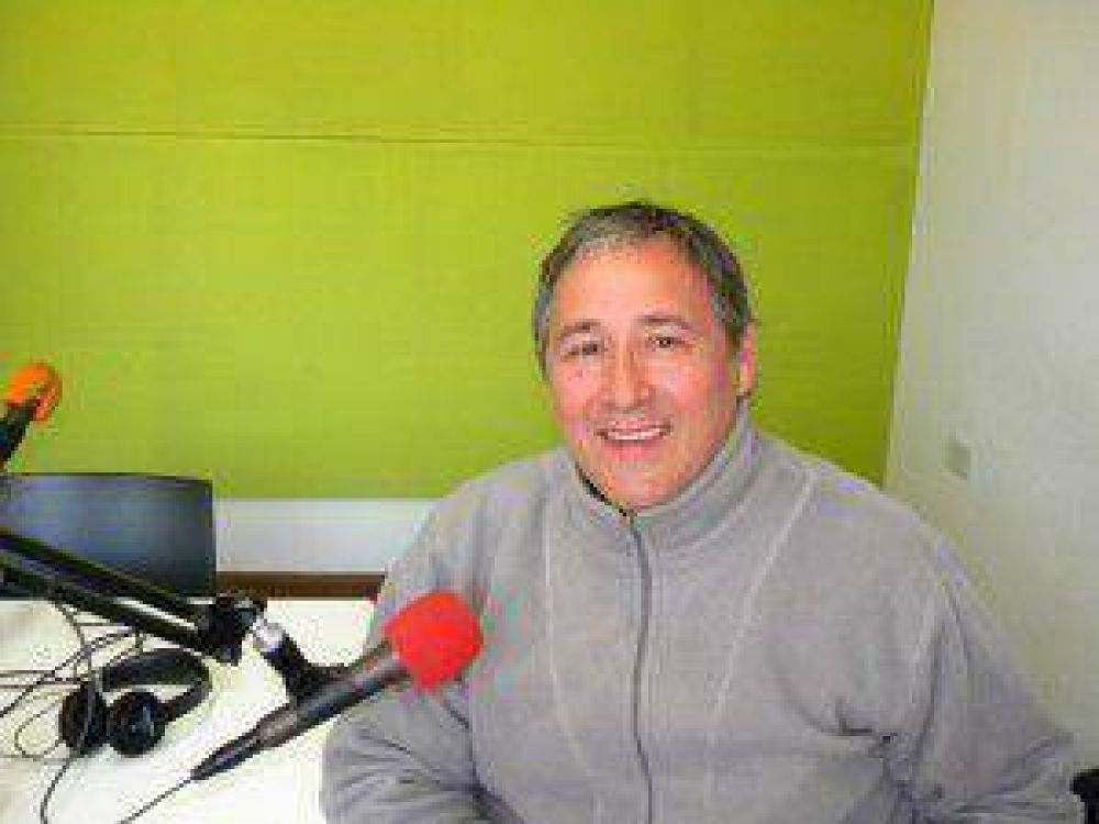 Jorge Lenzi, precandidato a concejal por el FPV: No podemos crear la falsa expectativa de que estamos tomando veneno, ni tampoco decirle a la gente que tenemos agua mineral que sale de las canillas