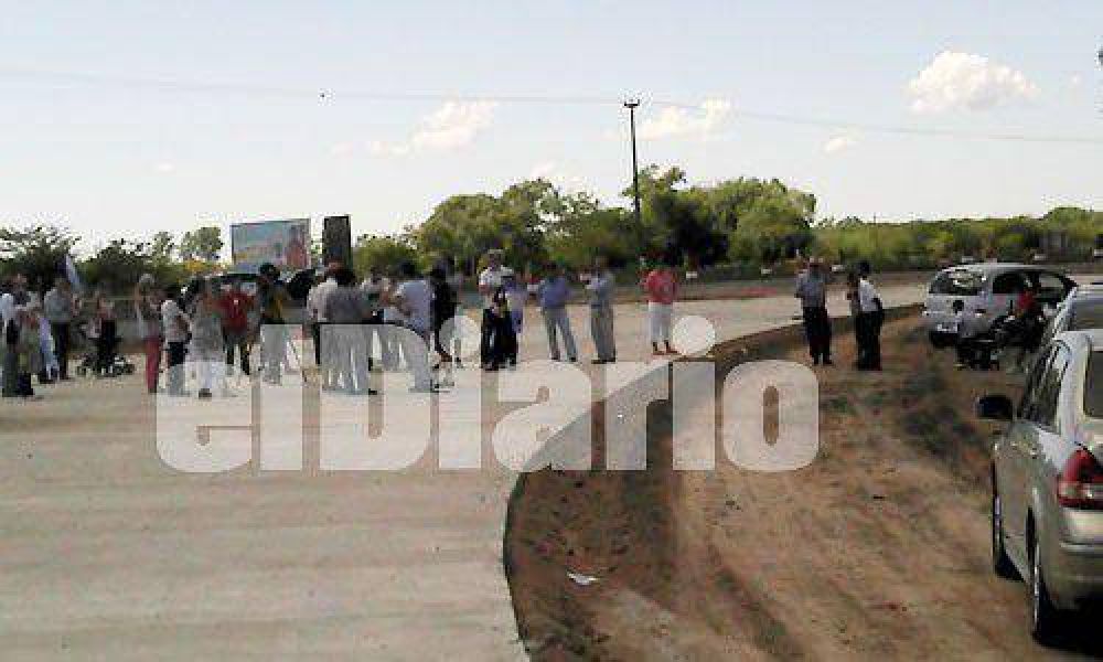 Vuelven a marchar por la autopista Pilar-Pergamino